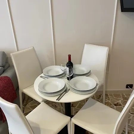 Two Balcony Apartman